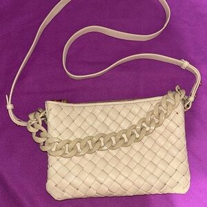 NWOT Vince Camuto Cream Woven Shoulder Bag with Dust Bag